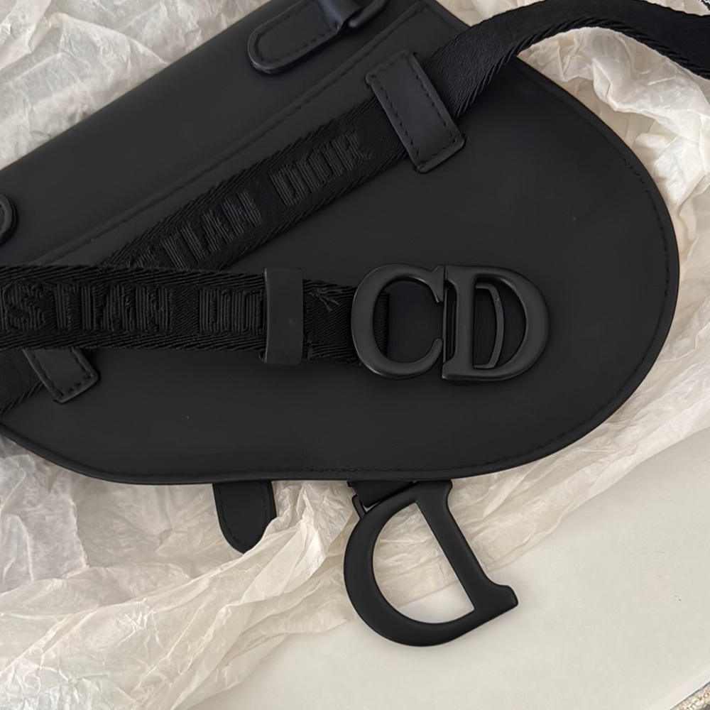 Dior Black Crossbody Bag with Saddle Shape and Adjustable Strap - Picture 6 of 7